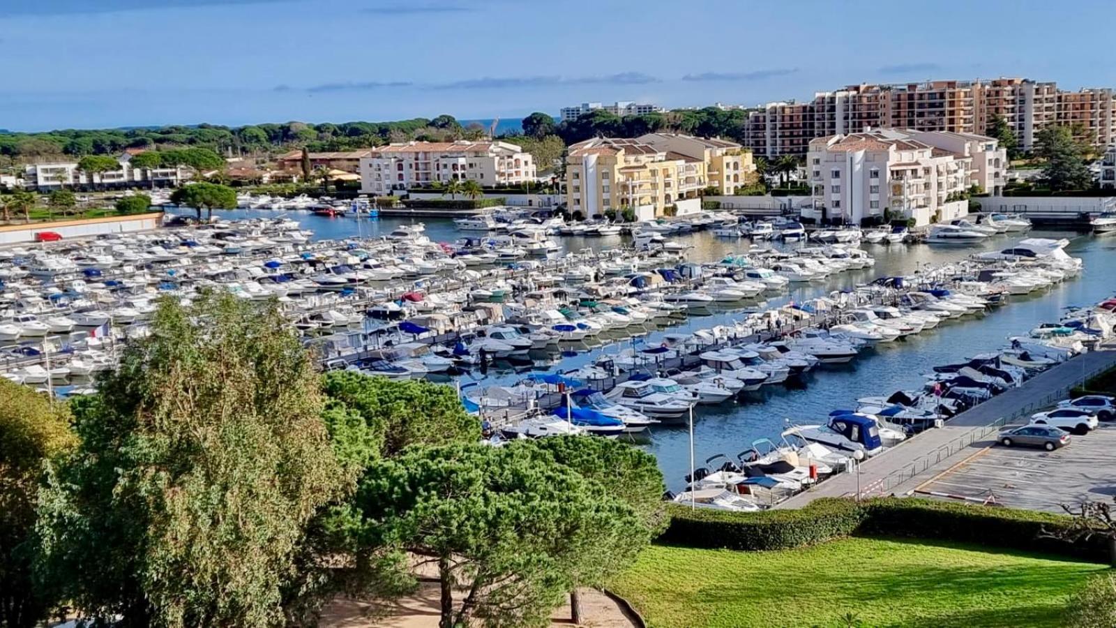 Studio Avec Vue Sur Marina Et Mer - 2 Adultes Et 1 Enfant Maximum Mandelieu 外观 照片